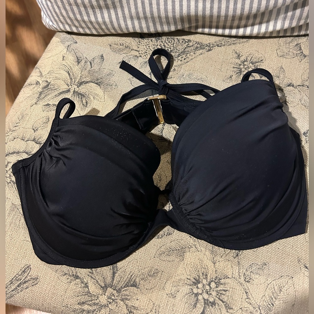 Victoria’s Secret Underwire Push Up Black Bikini Top